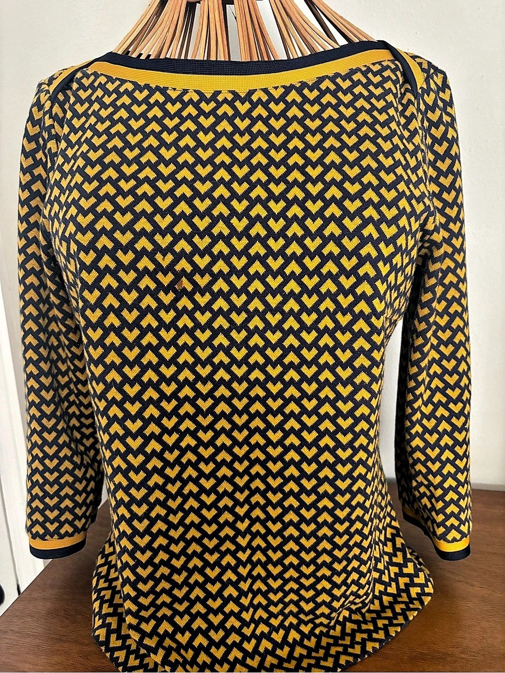 Boden Chevron or Houndstooth Preppy Geometric Knit Tunic in Yellow & Navy Size 8